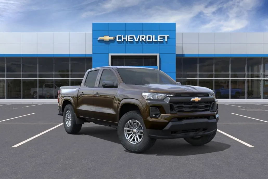 2024 Chevrolet Colorado LT photo 1