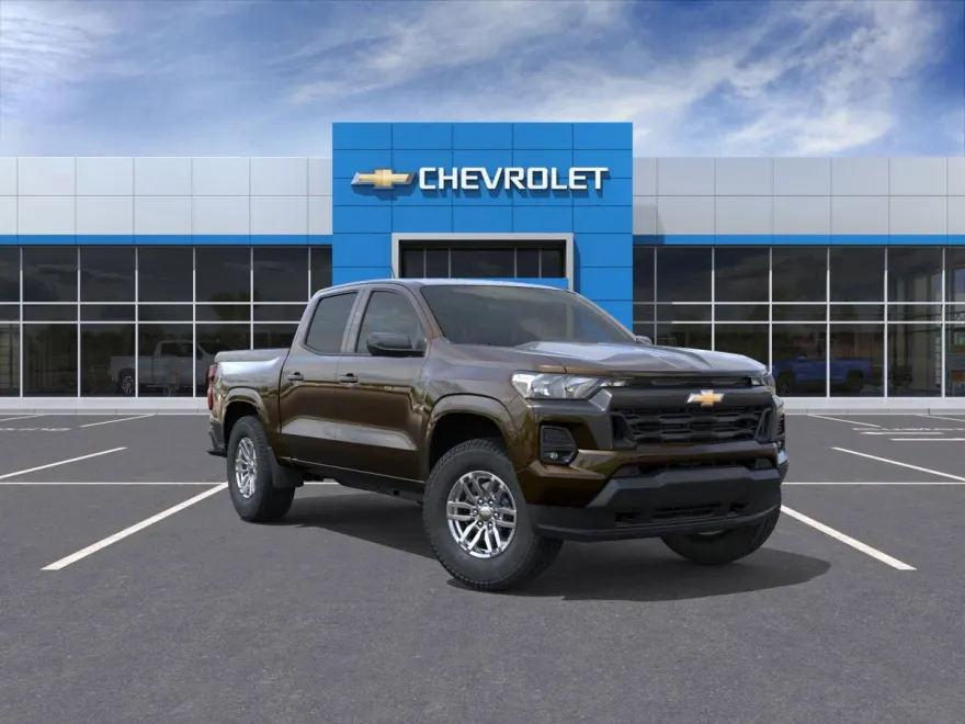2024 Chevrolet Colorado LT photo 1