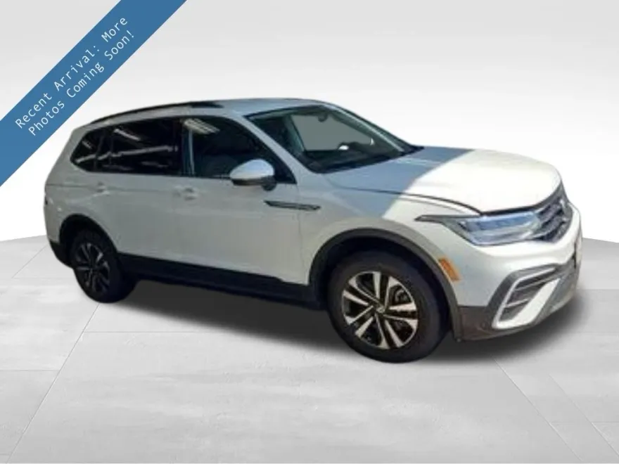 2022 Volkswagen Tiguan S photo 1