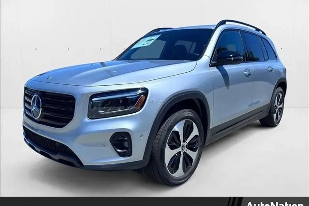 2025 Mercedes Benz GLB 250 4MATIC photo 1