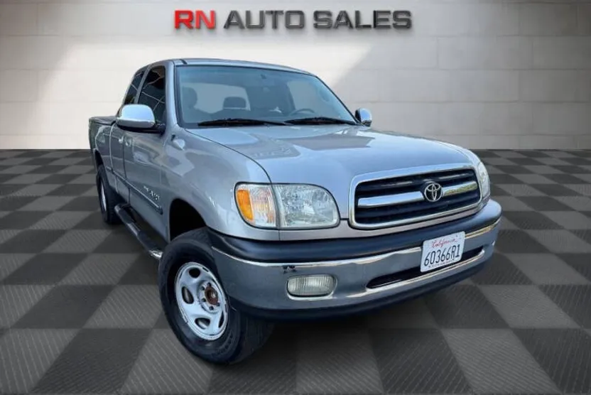 2001 Toyota Tundra SR5 photo 1