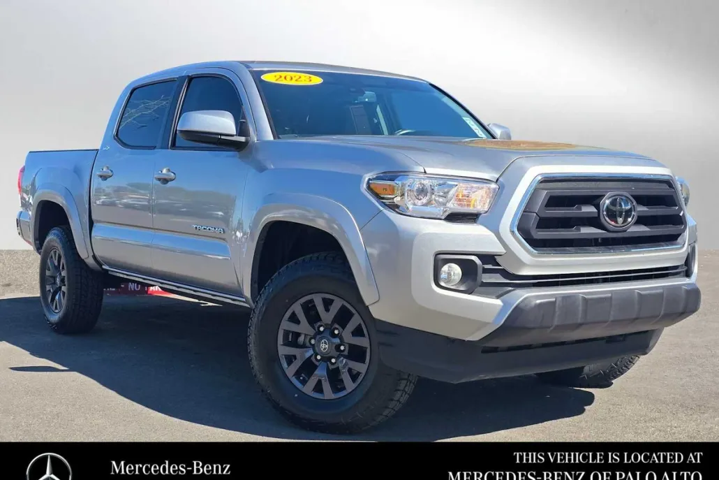 2023 Toyota Tacoma SR5 photo 1