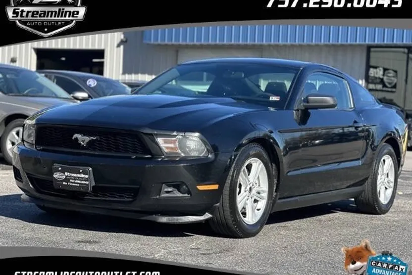 2012 Ford Mustang V6 photo 1