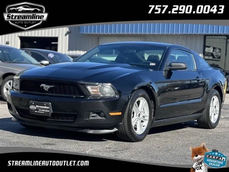 2012 Ford Mustang V6 photo 1