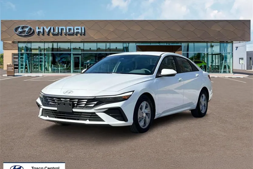 2025 Hyundai Elantra SE photo 1