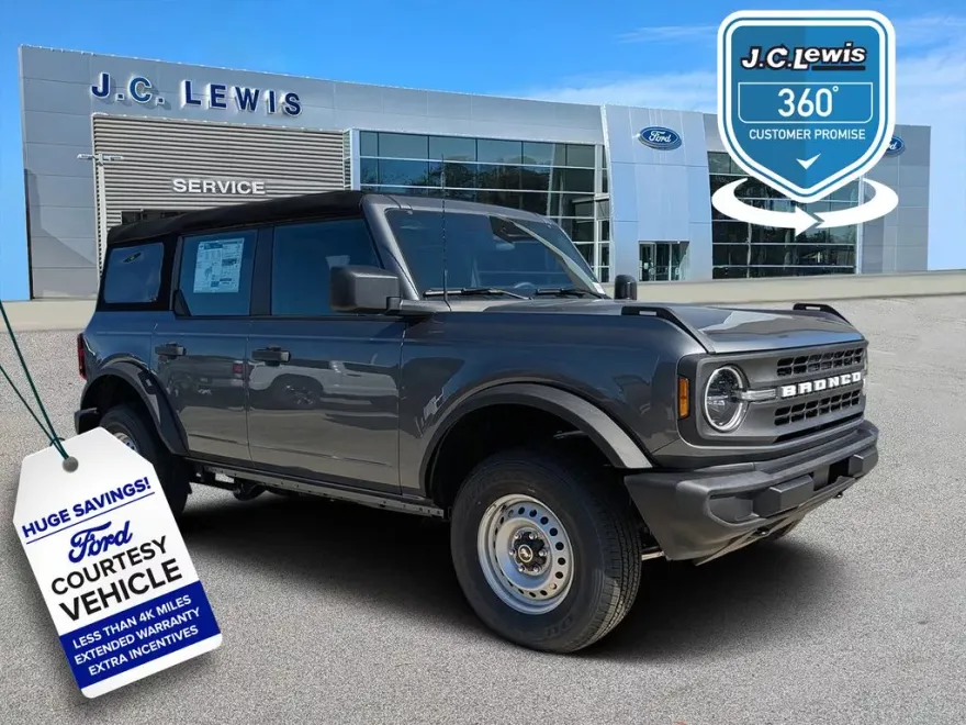 2025 Ford Bronco Base photo 1