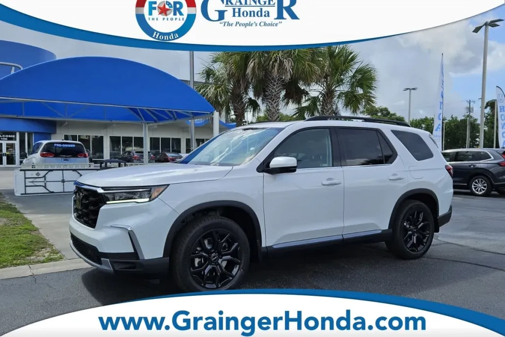 2025 Honda Pilot Touring photo 1