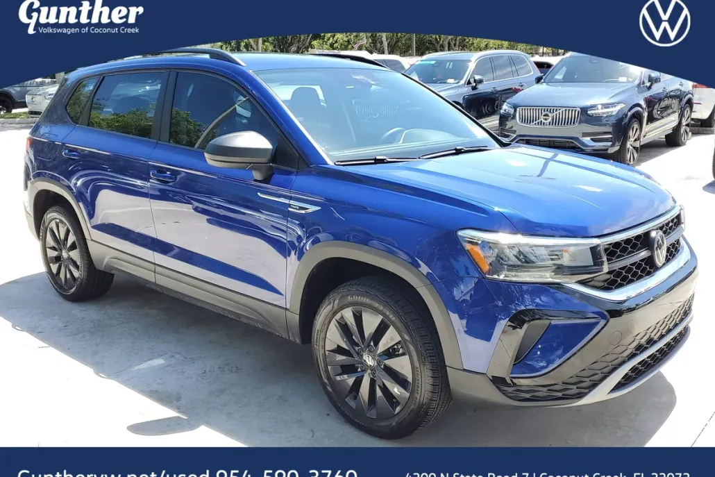 2024 Volkswagen Taos S photo 1