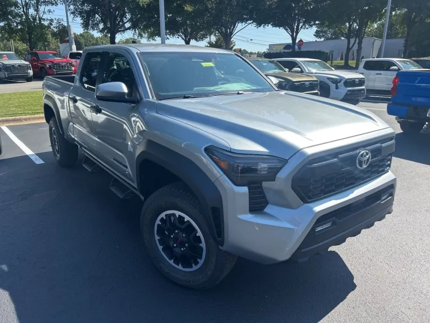 2025 Toyota Tacoma TRD Off-Road Double Cab photo 1