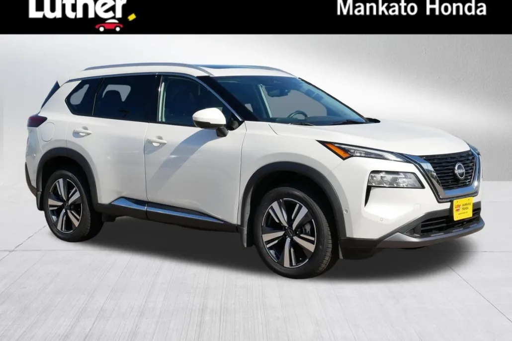 2022 Nissan Rogue SL photo 1