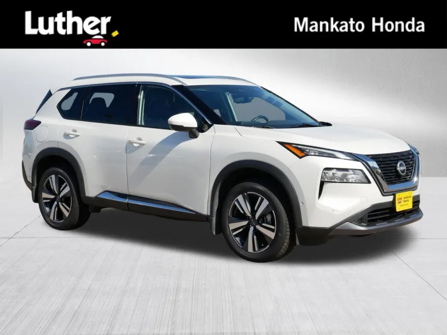 2022 Nissan Rogue SL photo 1