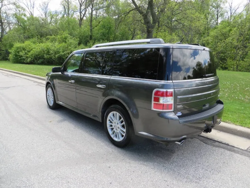 2016 Ford Flex SEL photo 1