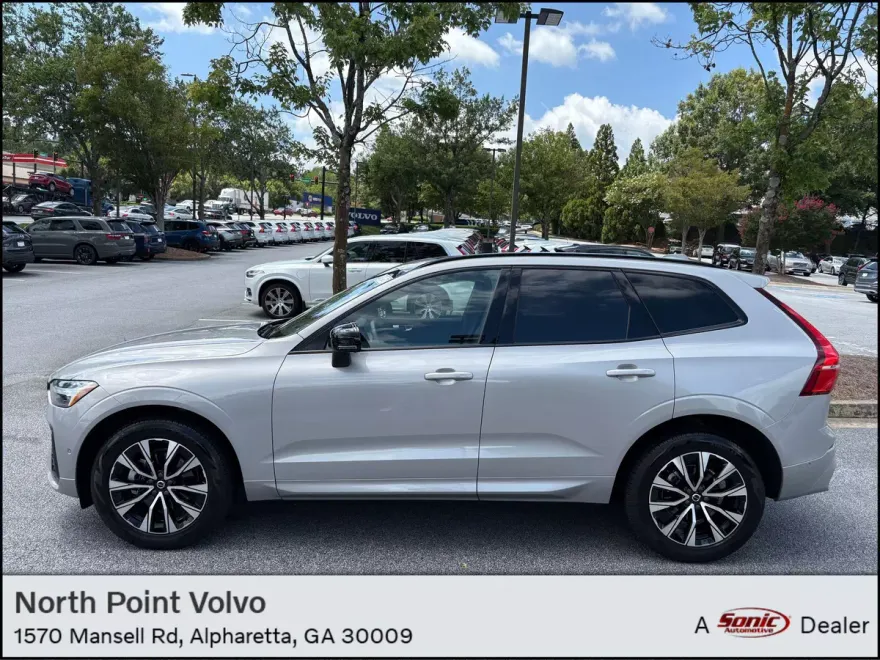 2025 Volvo XC60 B5 Plus photo 1