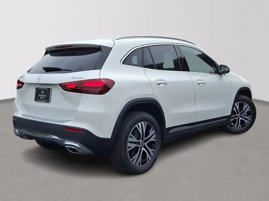 2025 Mercedes Benz GLA 250 4MATIC photo 1