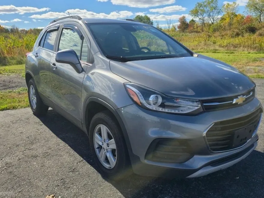 2020 Chevrolet Trax LT photo 1