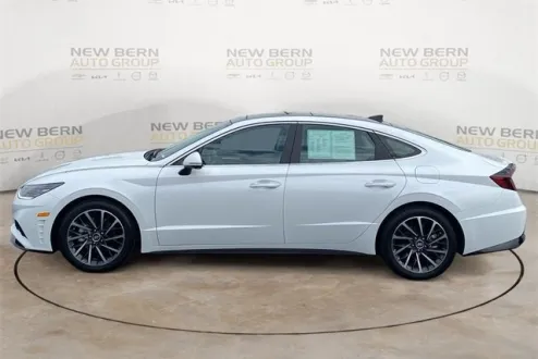 2022 Hyundai Sonata Limited photo 2