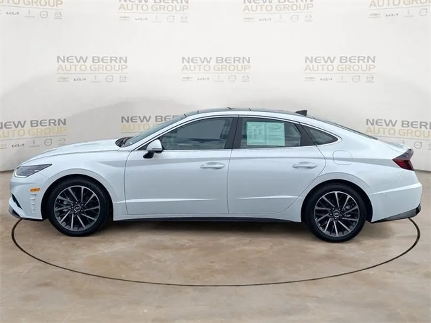 2022 Hyundai Sonata Limited photo 2