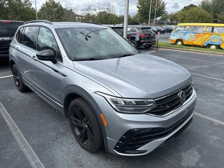 2023 Volkswagen Tiguan SE R-Line Black photo 1