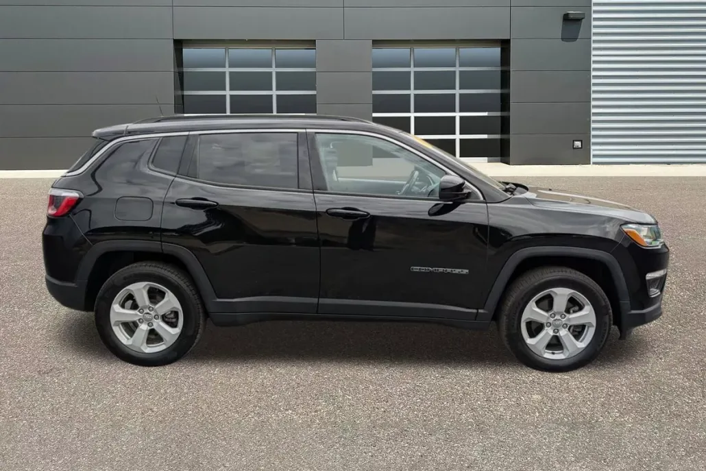 2019 Jeep Compass Latitude photo 1