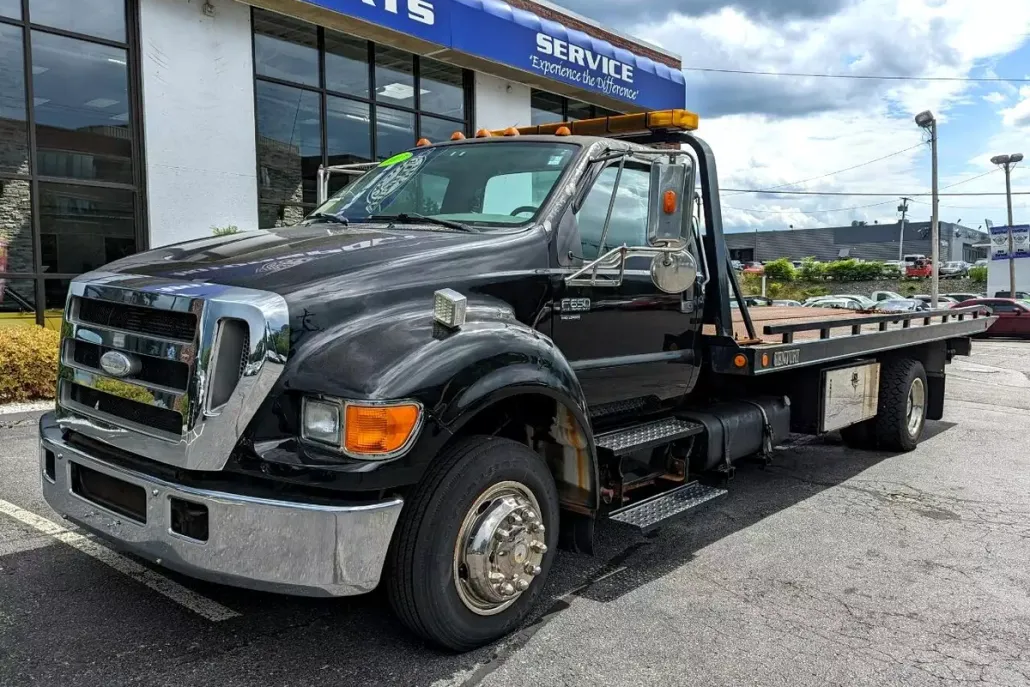2007 Ford F-650 SuperCab XLT photo 1