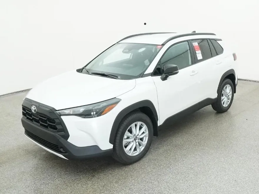 2026 Toyota Corolla Cross LE photo 1