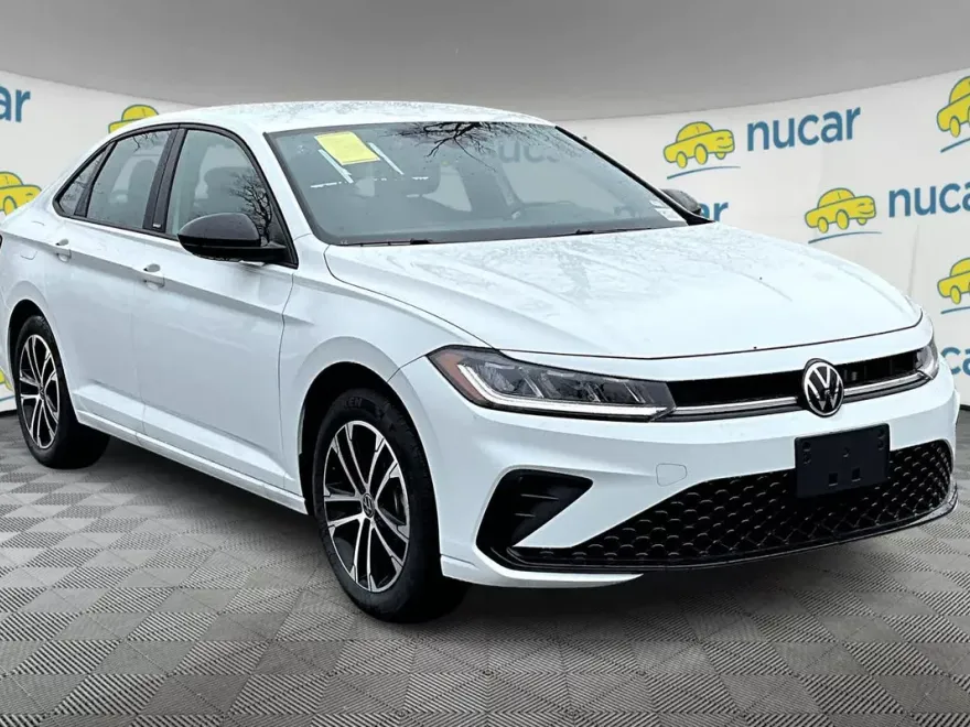 2025 Volkswagen Jetta Sport photo 1