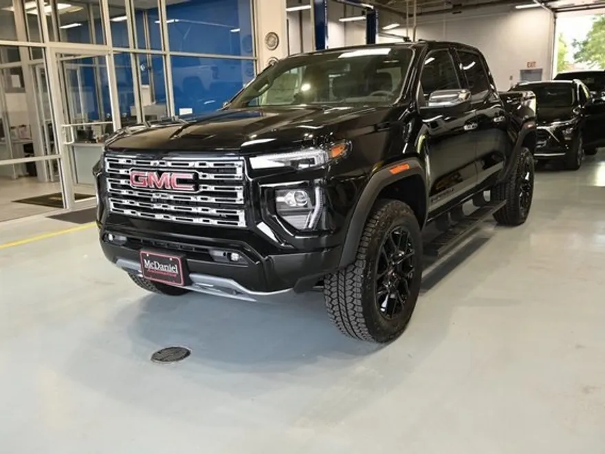 2025 Gmc Canyon Denali photo 1