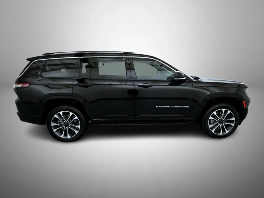 2021 Jeep Grand Cherokee Overland photo 1
