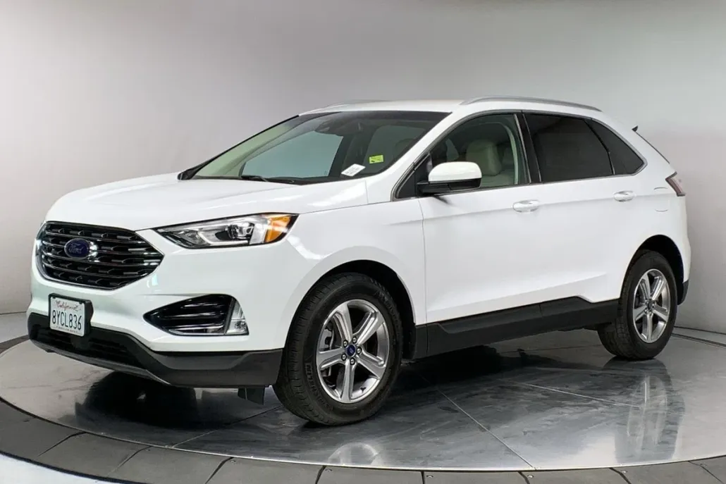 2021 Ford Edge SEL photo 1