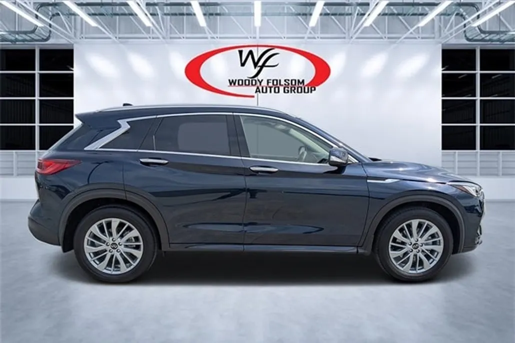2024 Infiniti QX50 Luxe photo 1