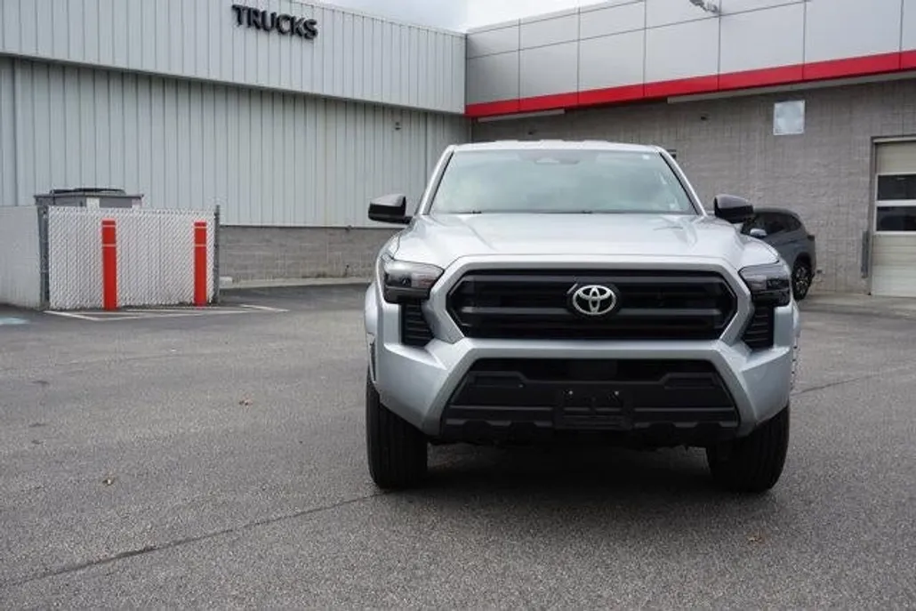 2024 Toyota Tacoma 4x4 SR photo 1