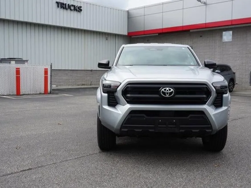 2024 Toyota Tacoma 4x4 SR photo 1