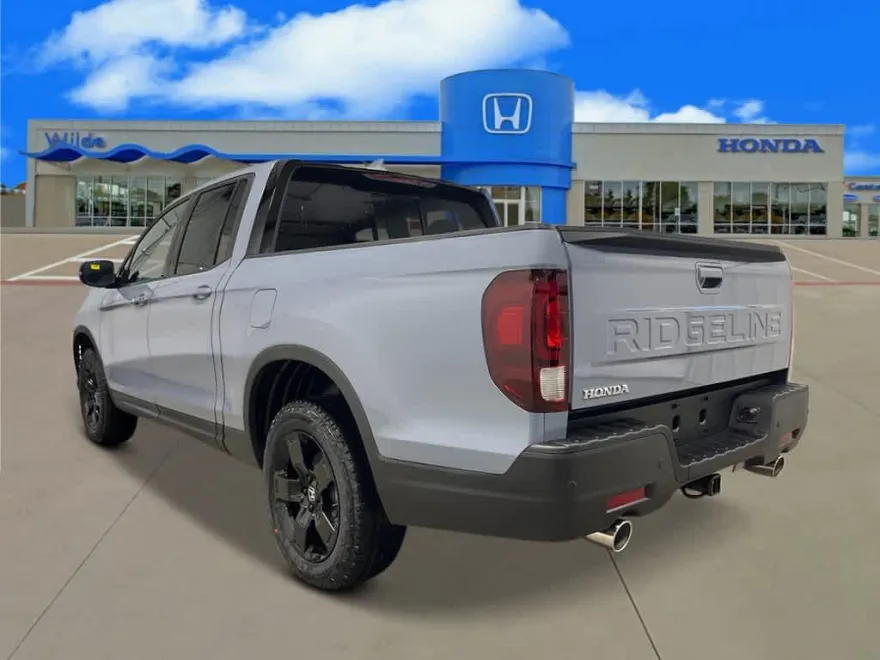 2026 Honda Ridgeline Black Edition photo 1