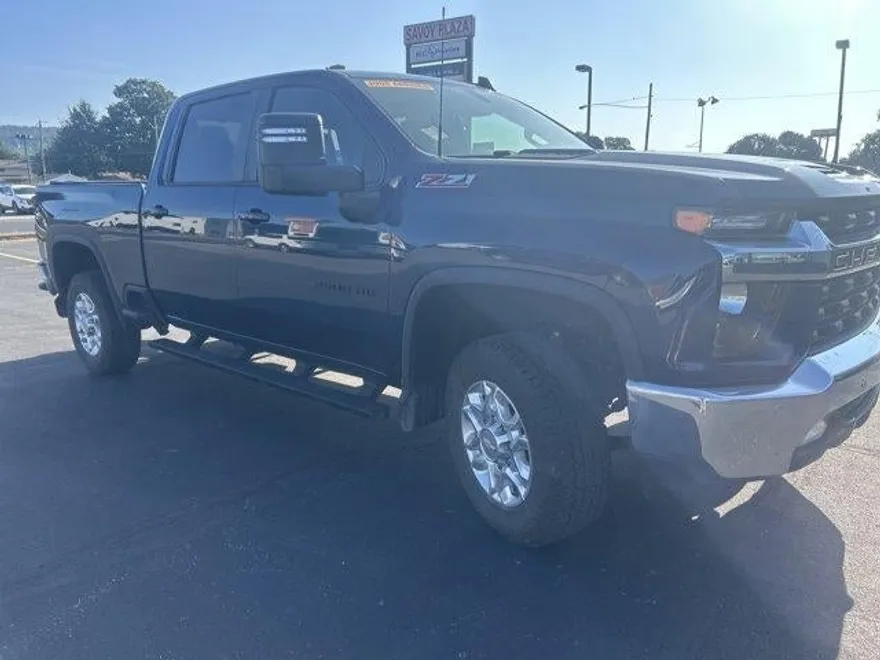 2021 Chevrolet Silverado 2500HD LT photo 1