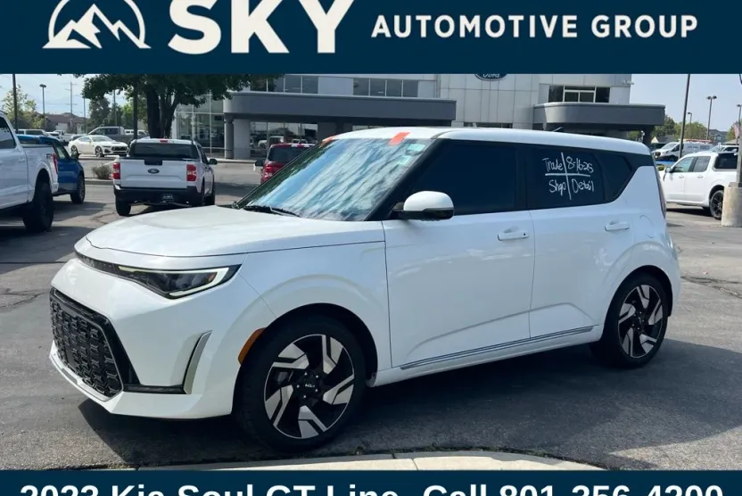 2023 Kia Soul GT-Line photo 1
