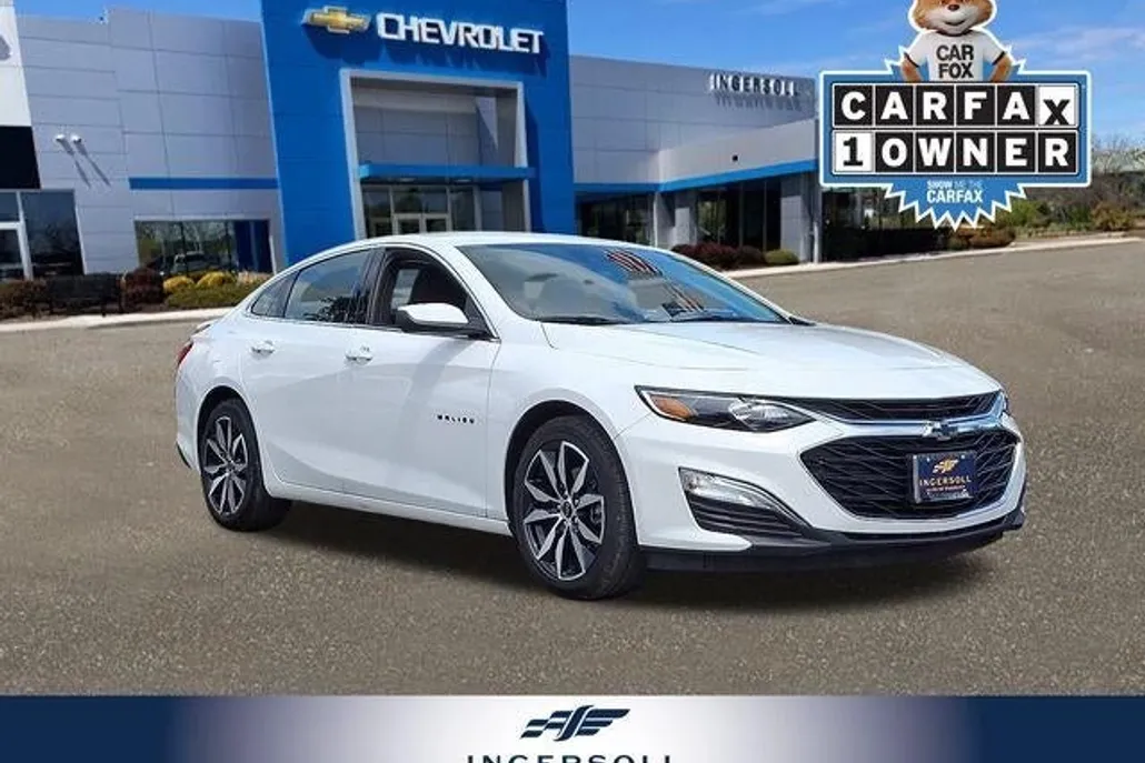 2023 Chevrolet Malibu RS photo 1