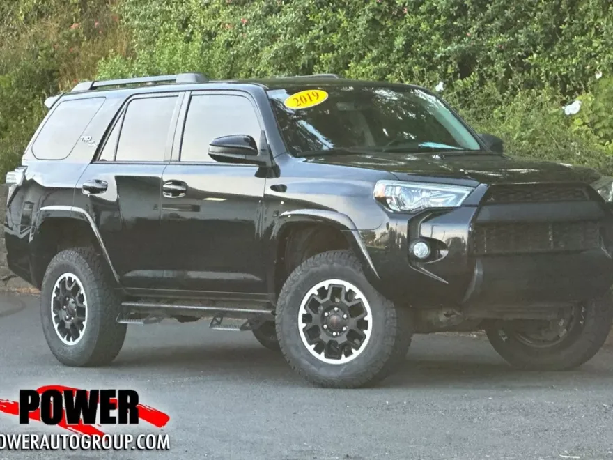 2019 Toyota 4Runner TRD Off-Road Premium photo 1