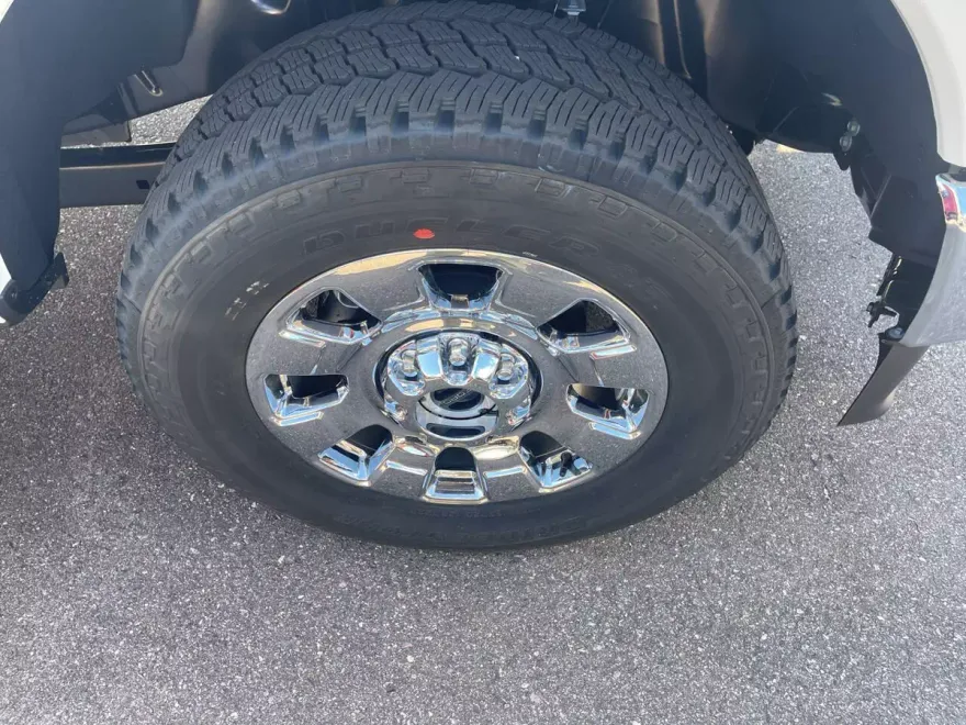 2025 Ford F-350 King Ranch photo 1