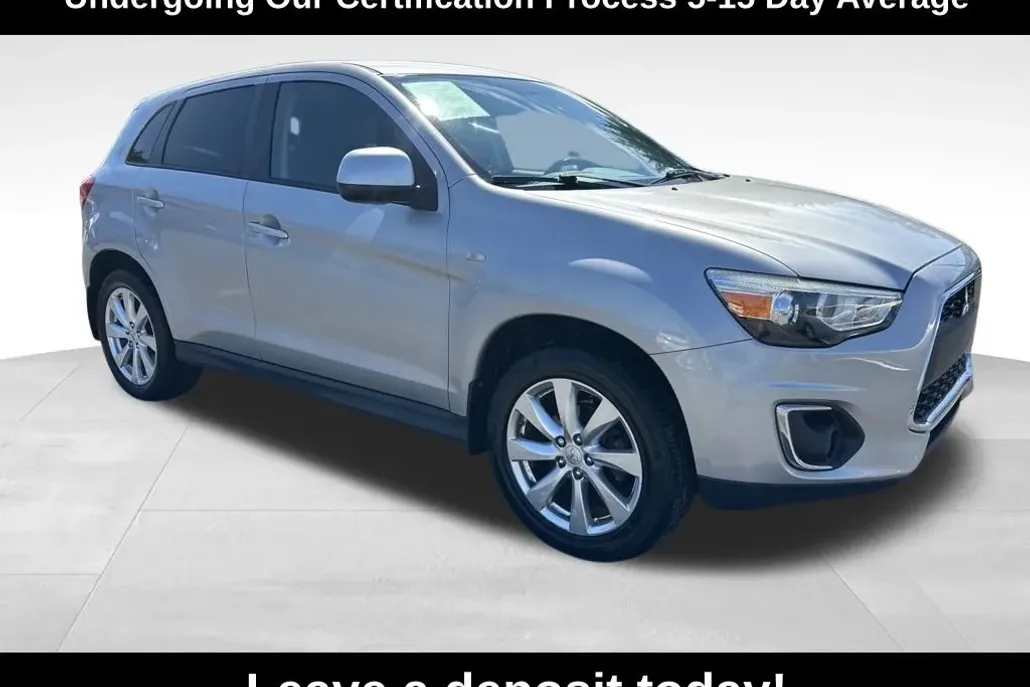 2015 Mitsubishi Outlander Sport ES photo 1