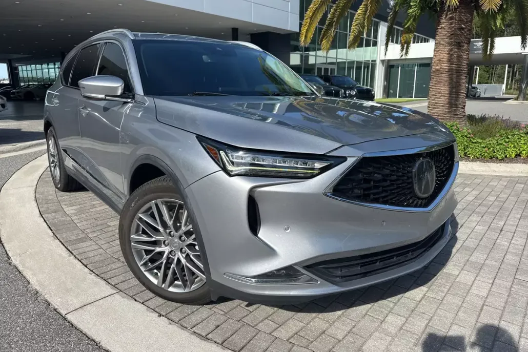 2022 Acura MDX Advance photo 1