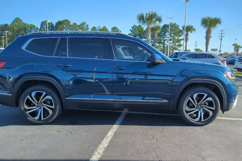 2021 Volkswagen Atlas SEL Premium photo 1