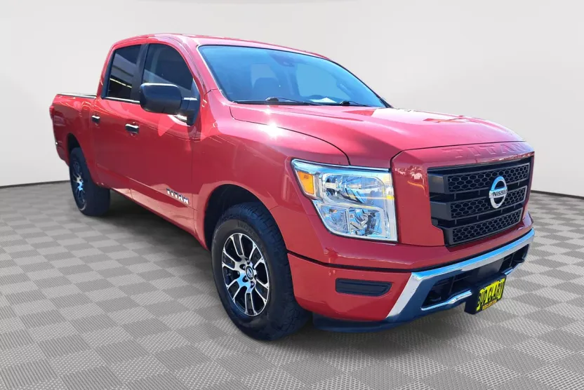 2022 Nissan Titan SV photo 1