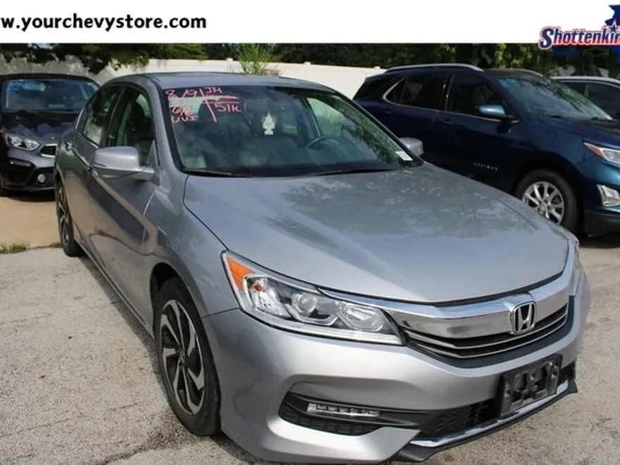 2017 Honda Accord EX-L photo 1