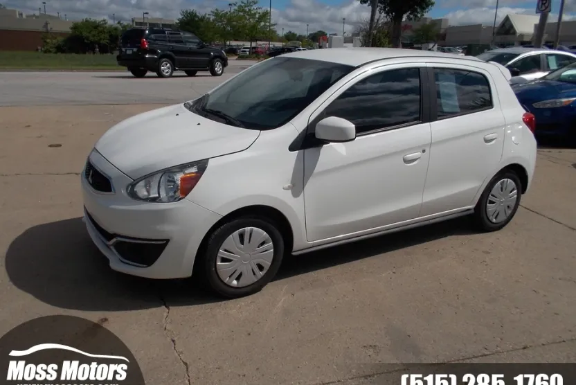 2017 Mitsubishi Mirage ES photo 1