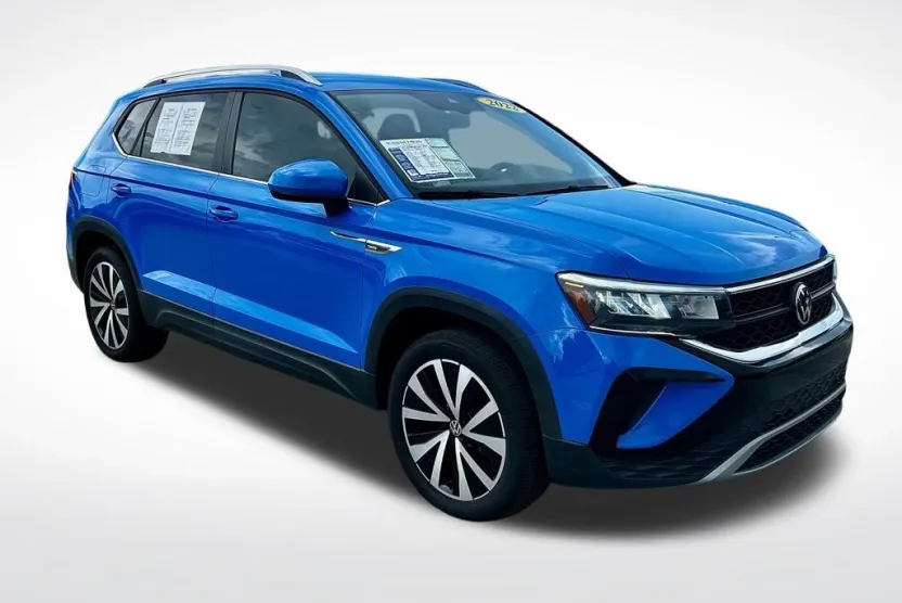 2022 Volkswagen Taos SE photo 1