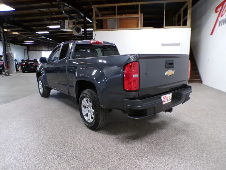 2016 Chevrolet Colorado LT photo 1