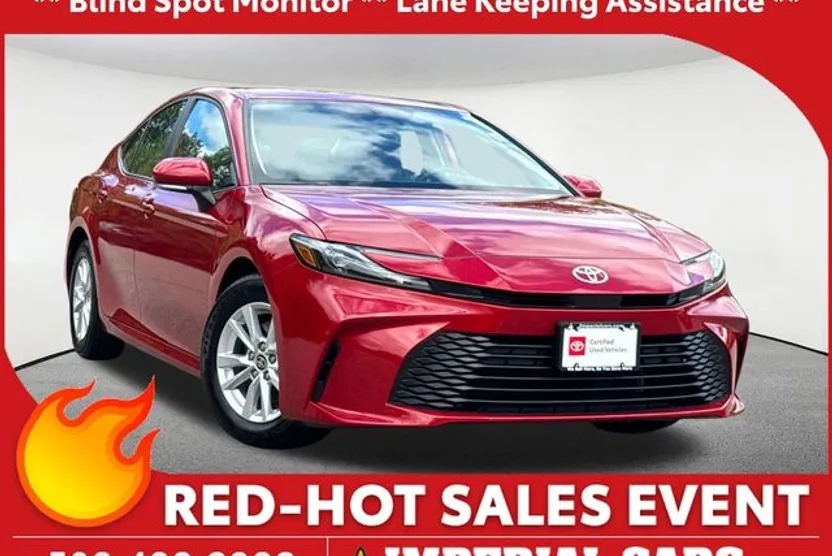 2025 Toyota Camry LE photo 1