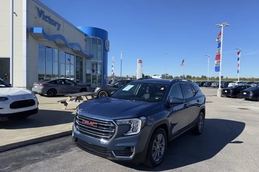 2024 Gmc Terrain SLT photo 1