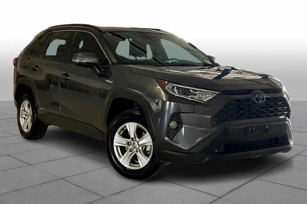 2021 Toyota RAV4 Hybrid XLE photo 1