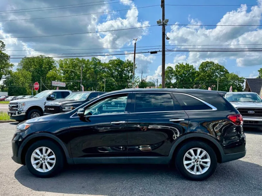 2020 Kia Sorento LX V6 photo 1